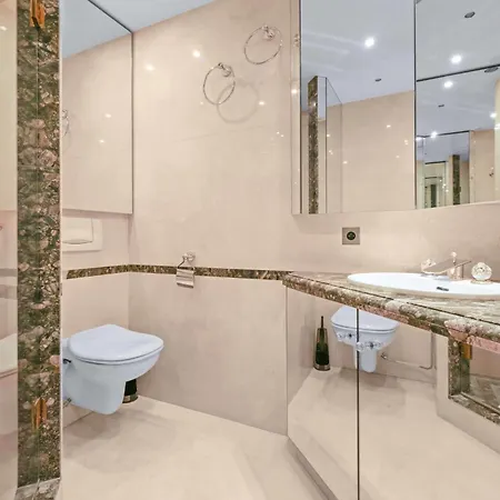 Διαμέρισμα Ref 1991 - Croisette - Sea View For Rent Κάννες