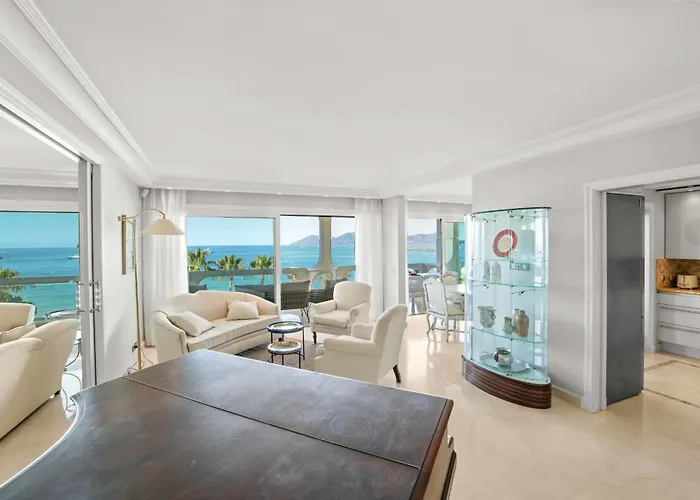 Ref 1991 - Croisette - Sea View For Rent *