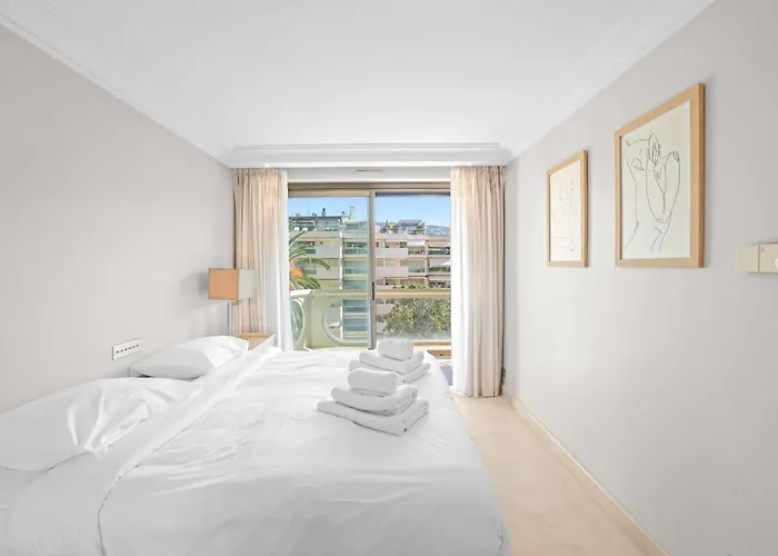 Ref 1991 - Croisette - Sea View For Rent Канны